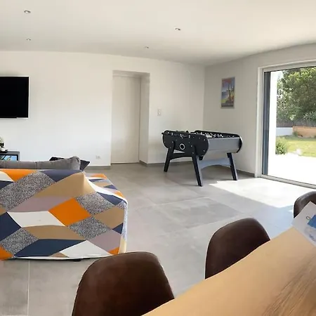 Maison De 200 M2, 5 Minutes A Pieds De La De Luzeronde