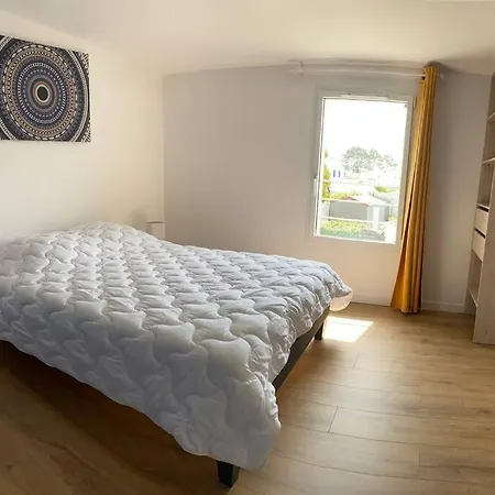 Maison De 200 M2, 5 Minutes A Pieds De La De Luzeronde * L'Herbaudiere